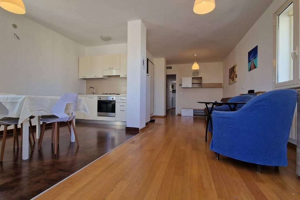 "Elle Home" Attico Panoramico Λέτσε Εξωτερικό φωτογραφία