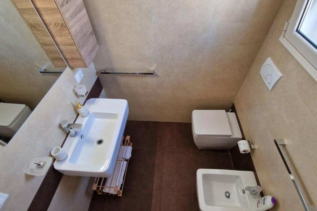 "Elle Home" Attico Panoramico Λέτσε Εξωτερικό φωτογραφία