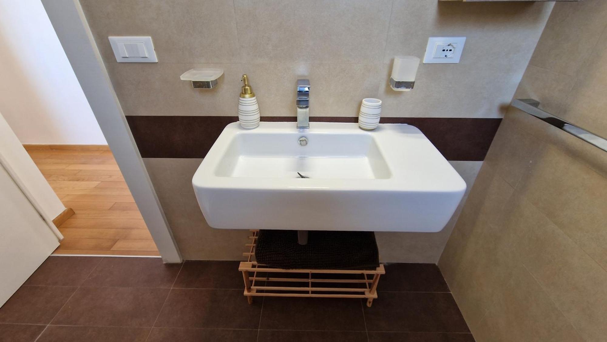 "Elle Home" Attico Panoramico Λέτσε Εξωτερικό φωτογραφία